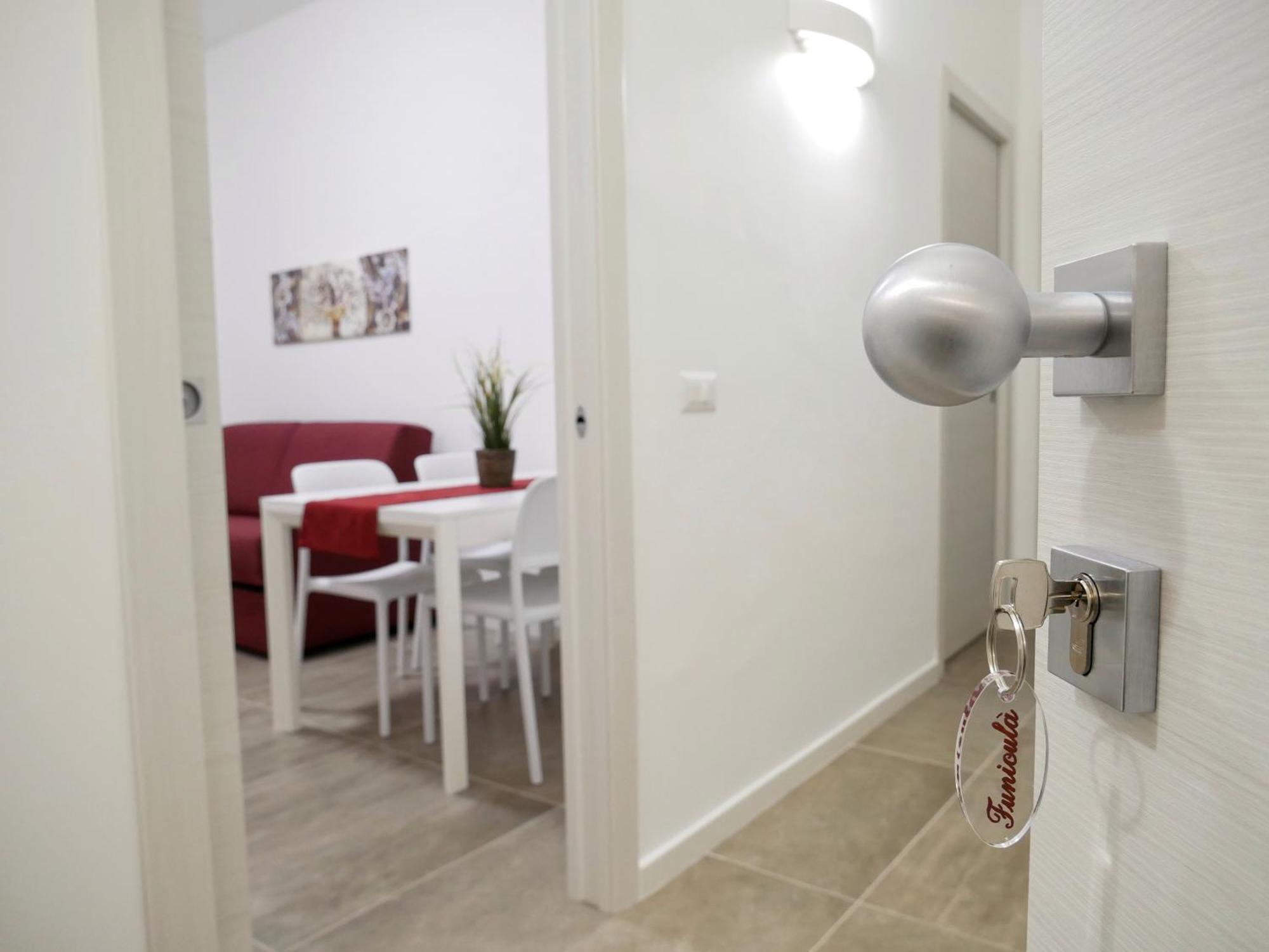 Denza Apartments カステッランマーレ・ディ・スタービア エクステリア 写真