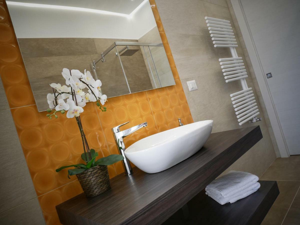 Denza Apartments カステッランマーレ・ディ・スタービア エクステリア 写真