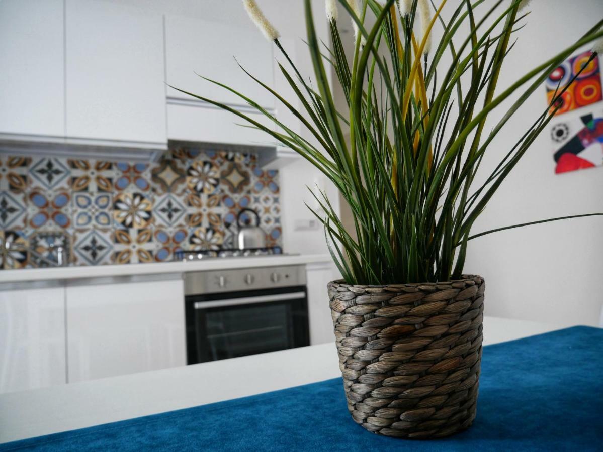 Denza Apartments カステッランマーレ・ディ・スタービア エクステリア 写真